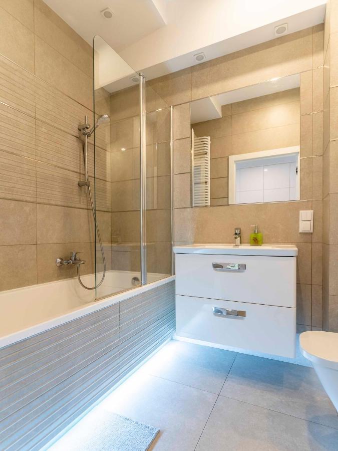 First -- Green Zoliborz Apartment 4 바르샤바 외부 사진