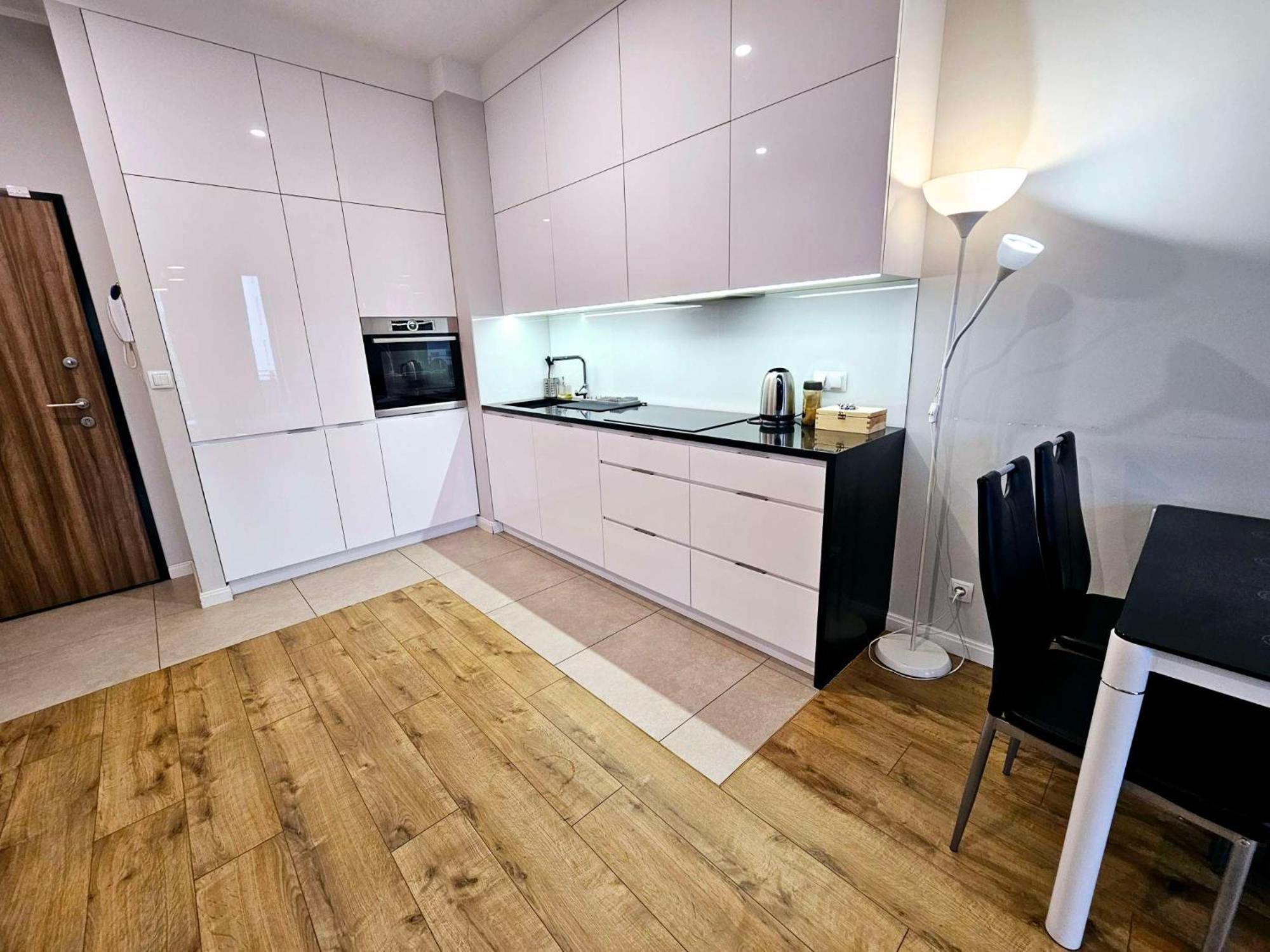 First -- Green Zoliborz Apartment 4 바르샤바 외부 사진
